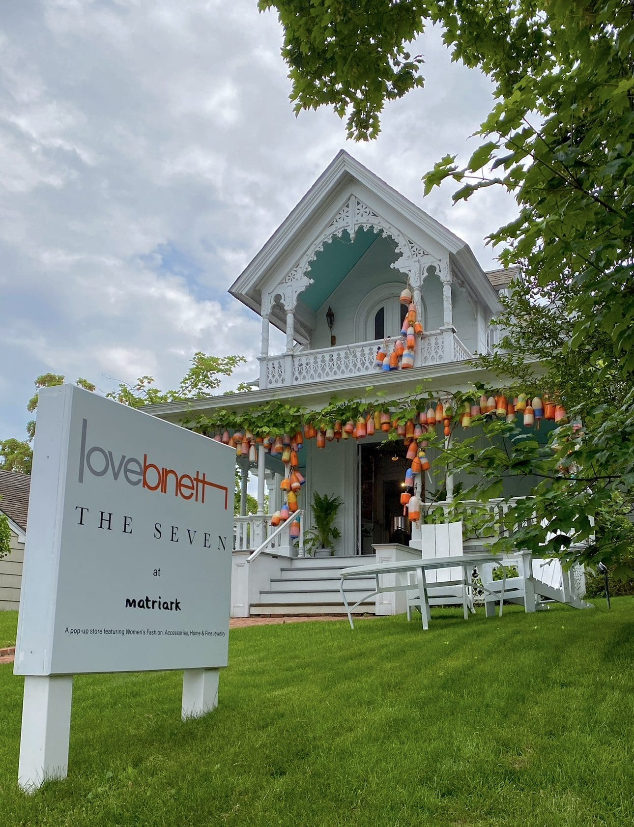 Lovebinett THE SEVEN pop-up in Victorian house.